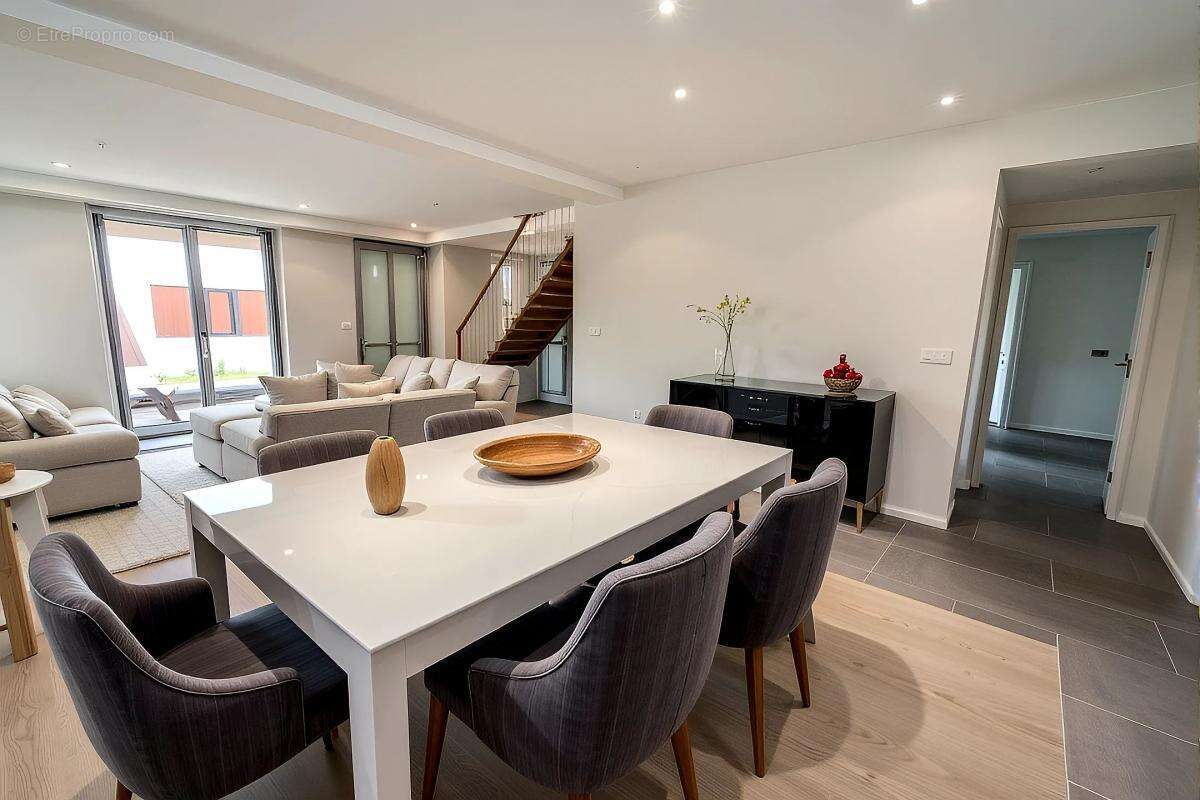 Maison à CUISE-LA-MOTTE