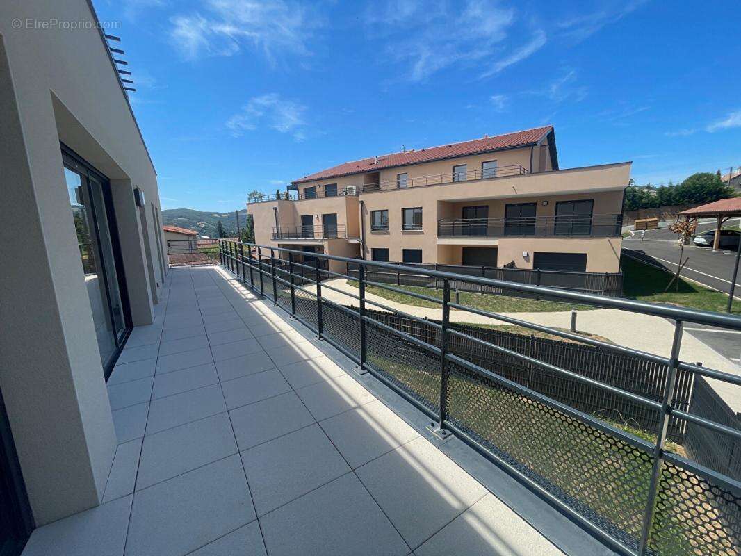 Appartement à VAUGNERAY