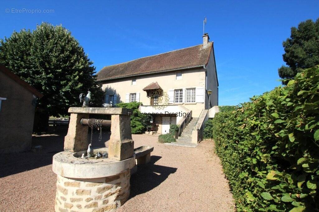 Maison à SENNECEY-LE-GRAND