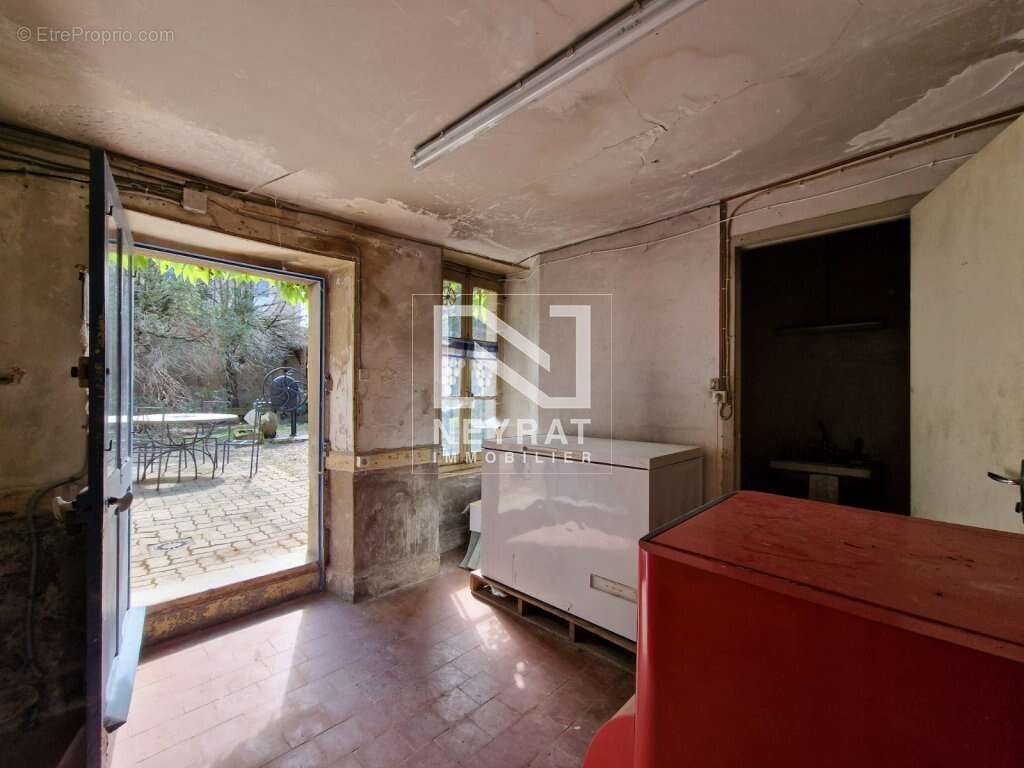 Appartement à TOULON-SUR-ARROUX