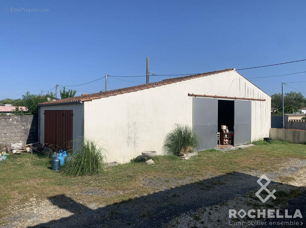 Parking à LE CHATEAU-D&#039;OLERON