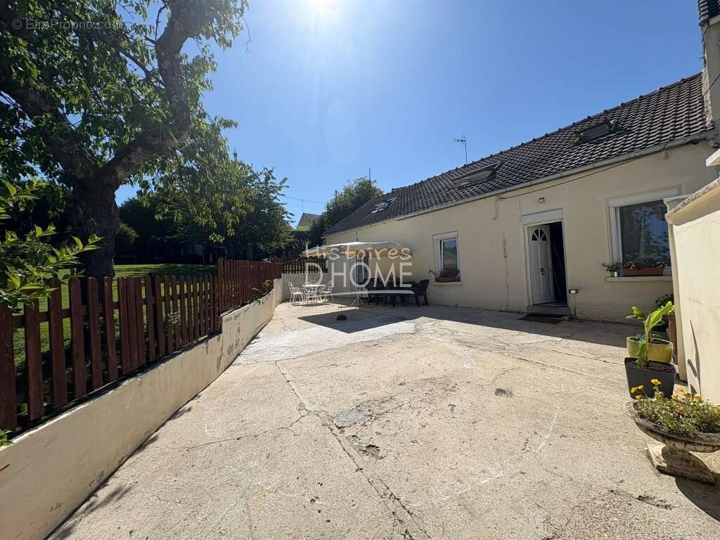 Maison à LA FERTE-GAUCHER