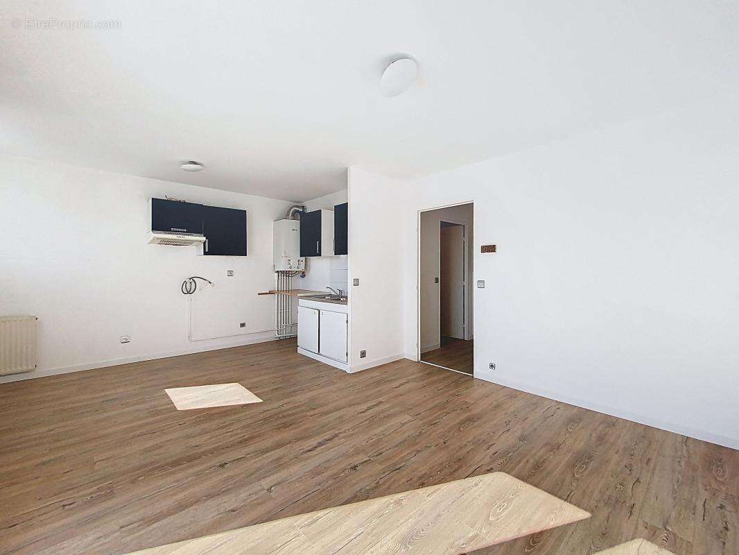 Appartement à MONTIGNY-LE-BRETONNEUX