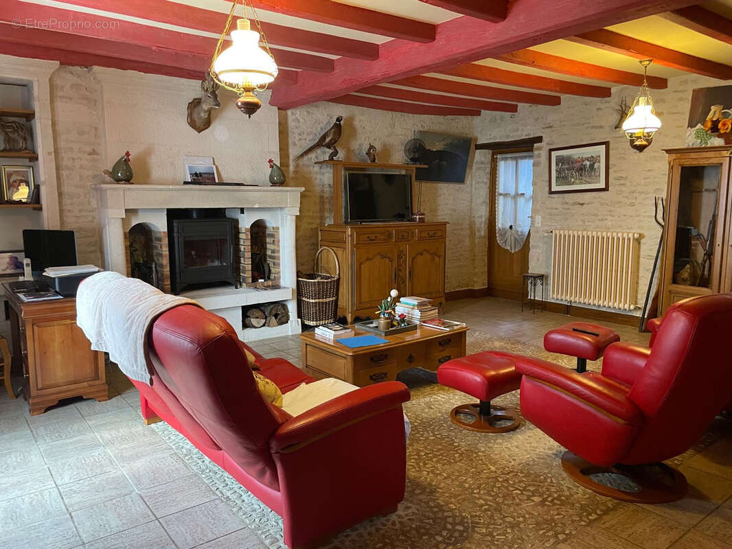 Maison à CHEF-BOUTONNE