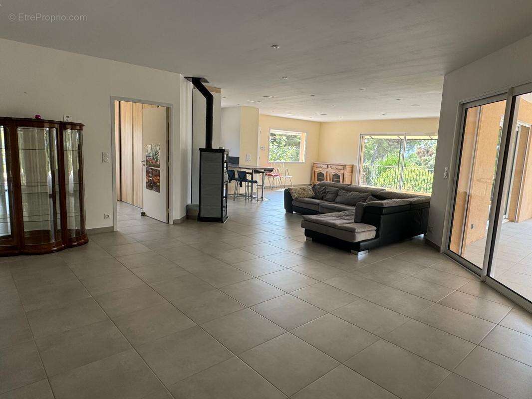 Maison à LA CADIERE-D'AZUR