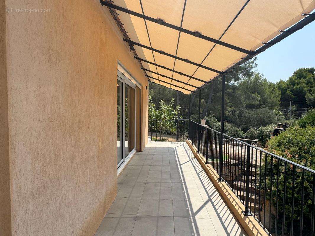 Maison à LA CADIERE-D'AZUR