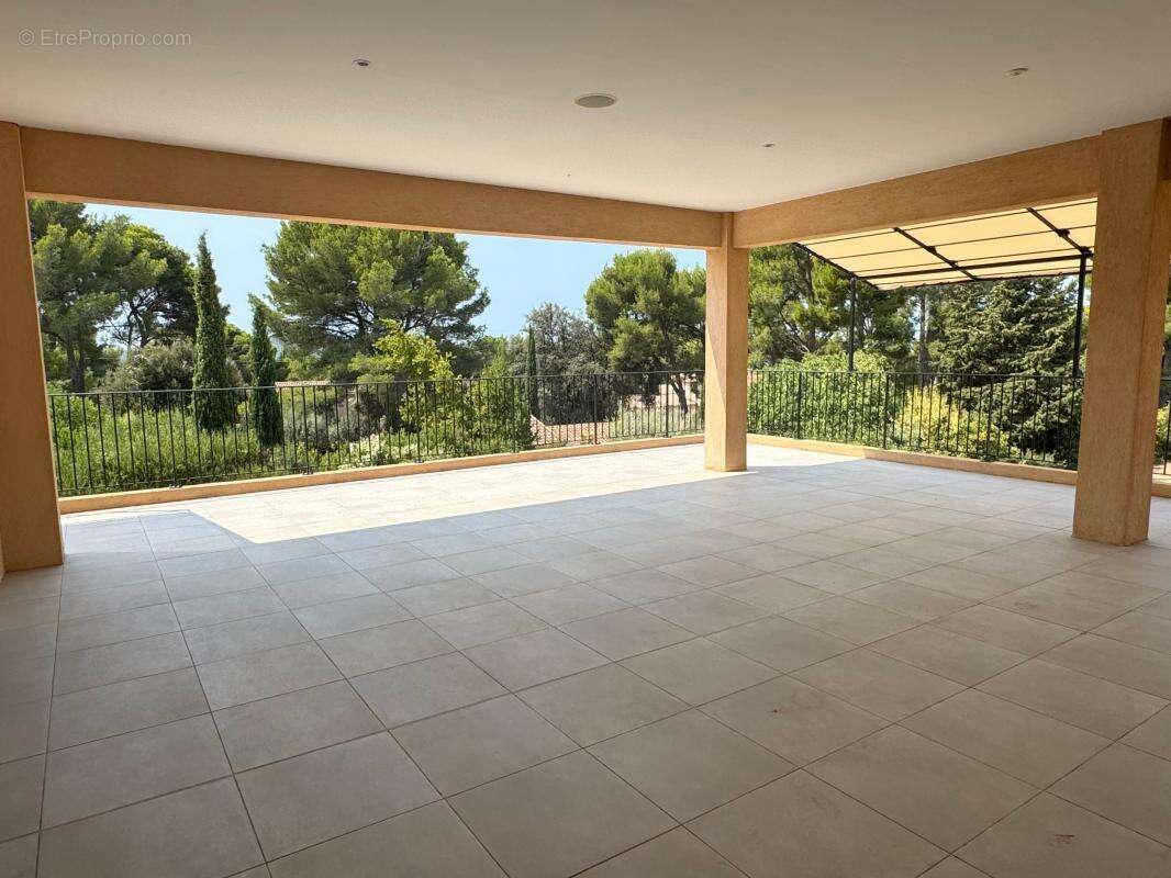 Maison à LA CADIERE-D'AZUR