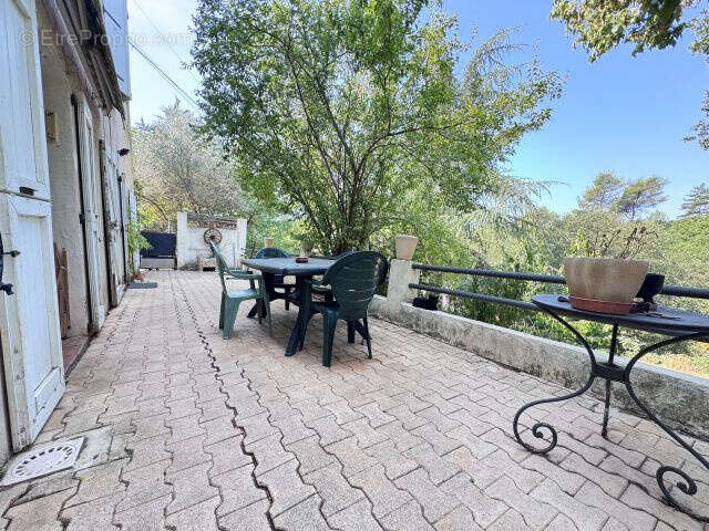 Appartement à MIRABEAU