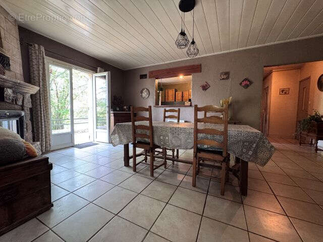 Appartement à MIRABEAU