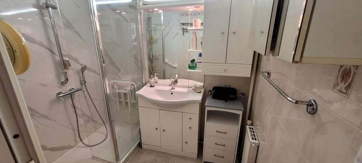 Appartement à VALLAURIS