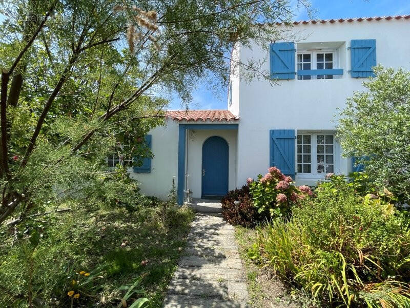 Maison à L&#039;EPINE