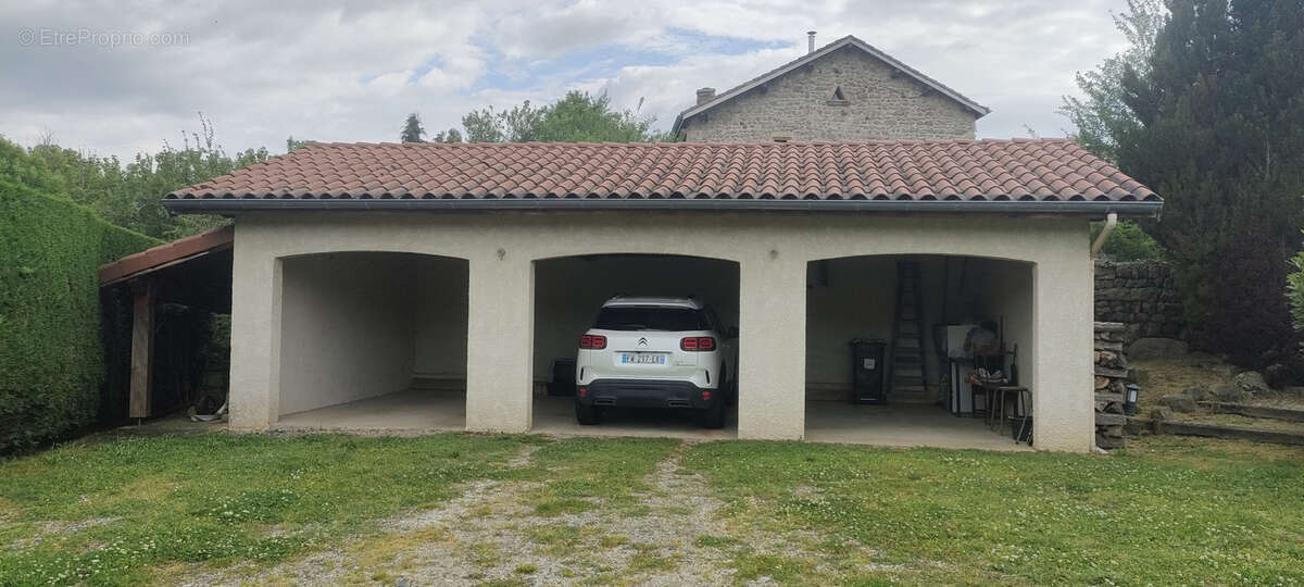 Maison à SAINT-MAURICE-EN-GOURGOIS
