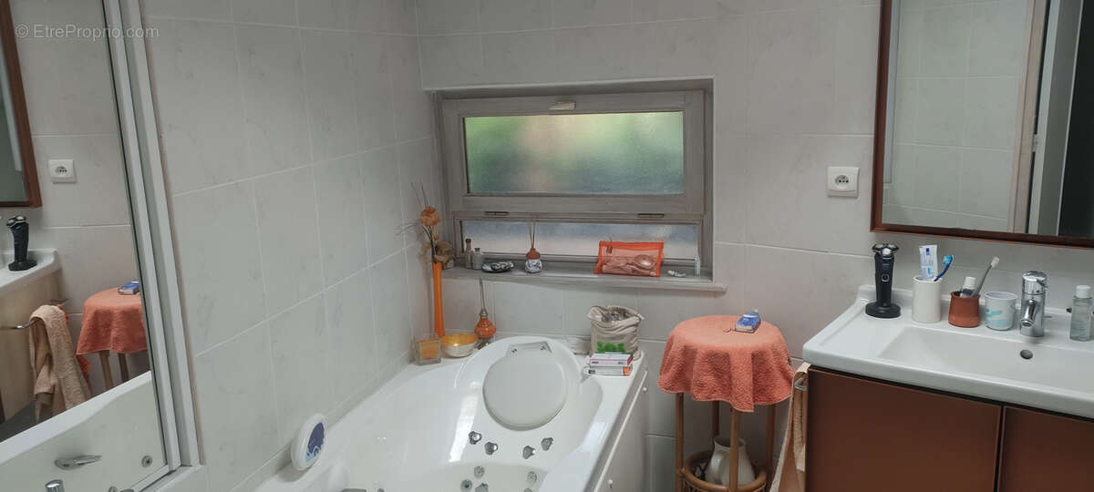 Maison à SAINT-MAURICE-EN-GOURGOIS