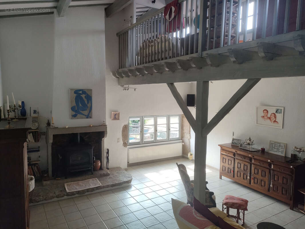 Maison à SAINT-MAURICE-EN-GOURGOIS