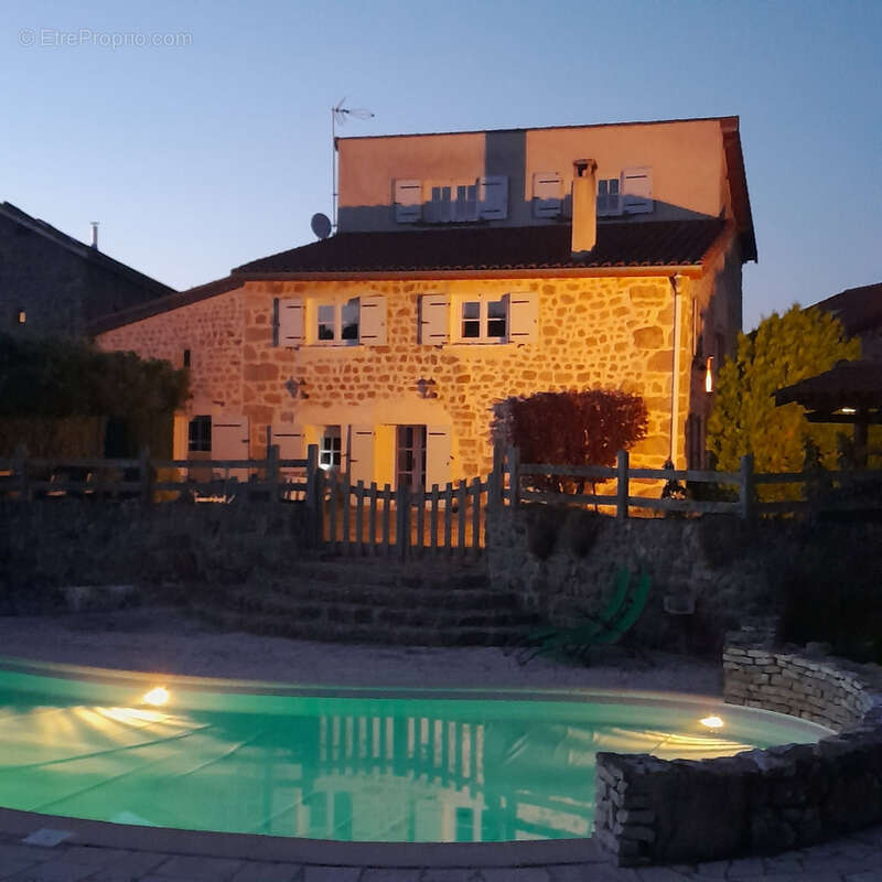 Maison à SAINT-MAURICE-EN-GOURGOIS