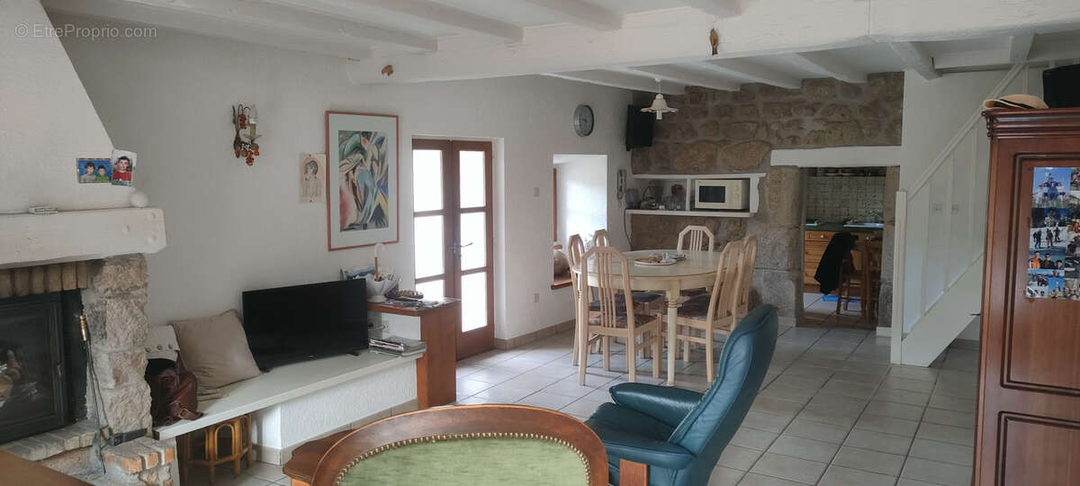 Maison à SAINT-MAURICE-EN-GOURGOIS