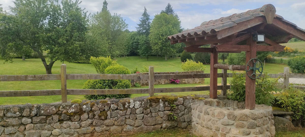 Maison à SAINT-MAURICE-EN-GOURGOIS