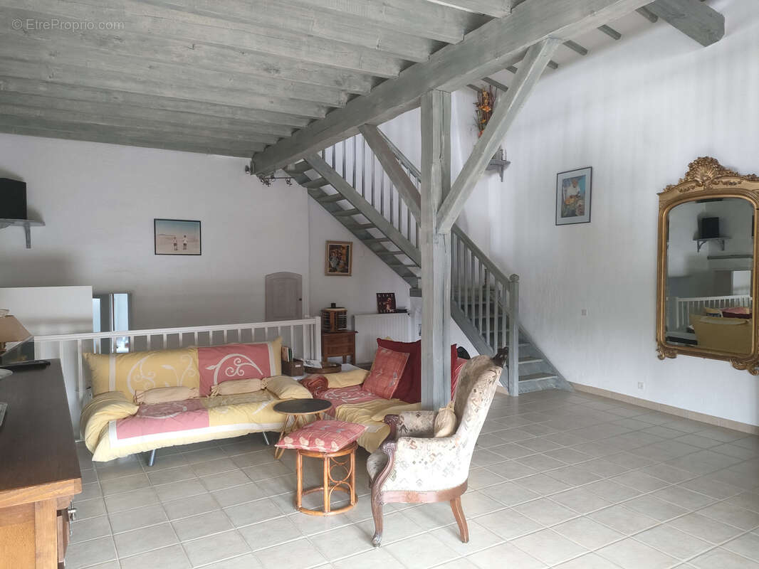 Maison à SAINT-MAURICE-EN-GOURGOIS