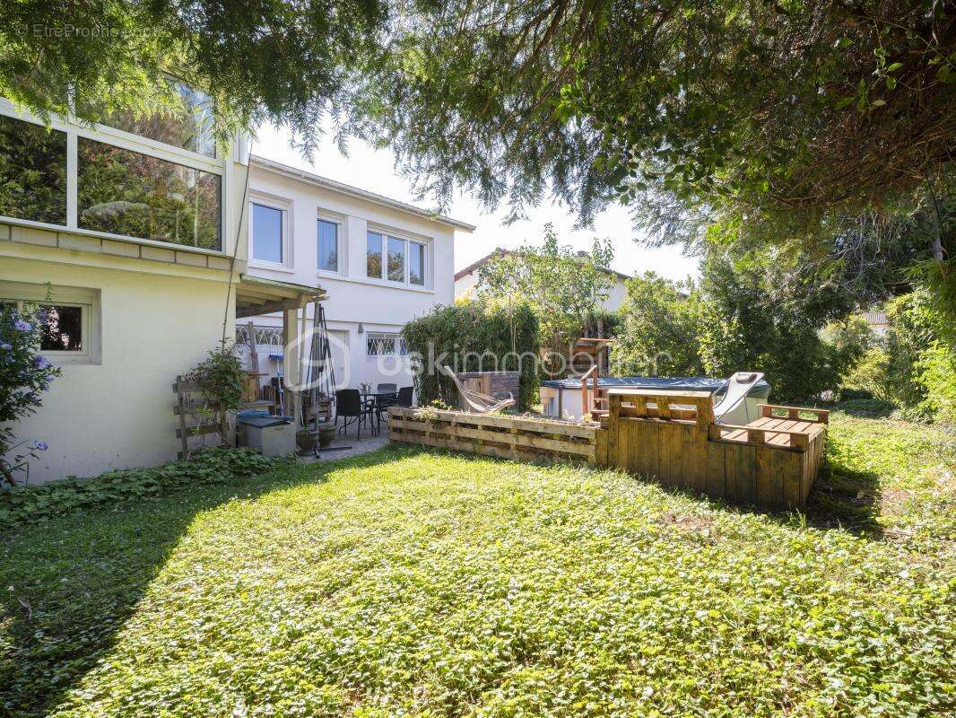 Maison à MOULINS-LES-METZ