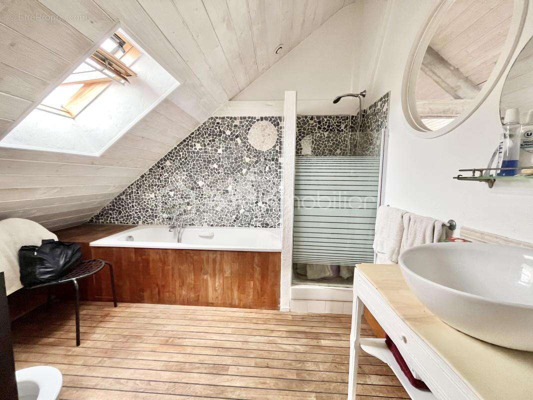 Appartement à SAINT-MICHEL-CHEF-CHEF