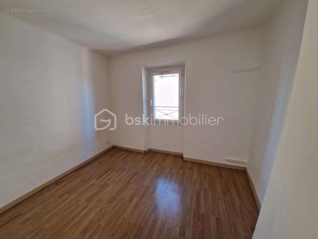 Maison à GREOUX-LES-BAINS