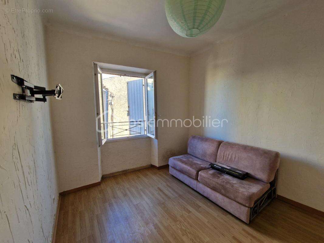 Maison à GREOUX-LES-BAINS