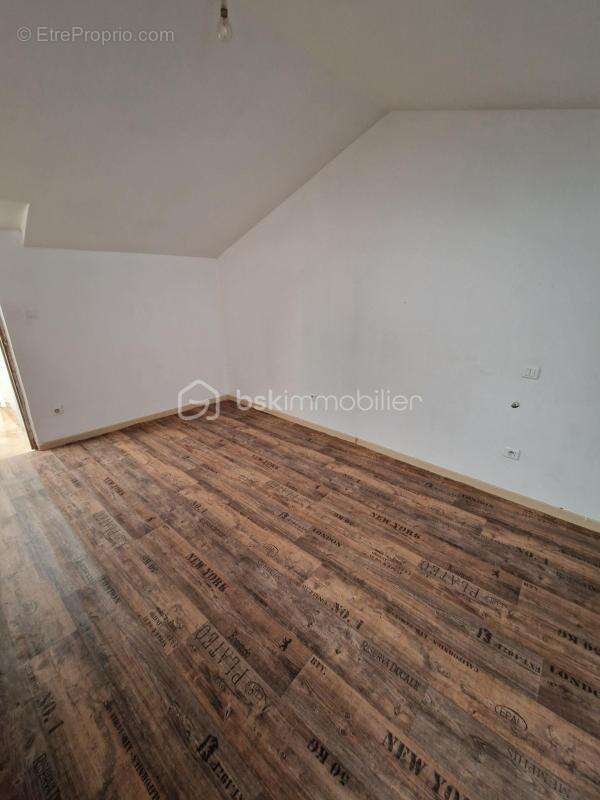 Maison à GREOUX-LES-BAINS