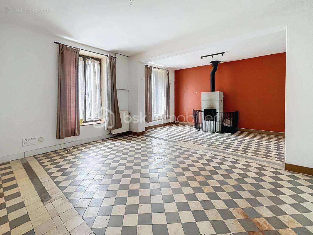 Maison à SOUPPES-SUR-LOING