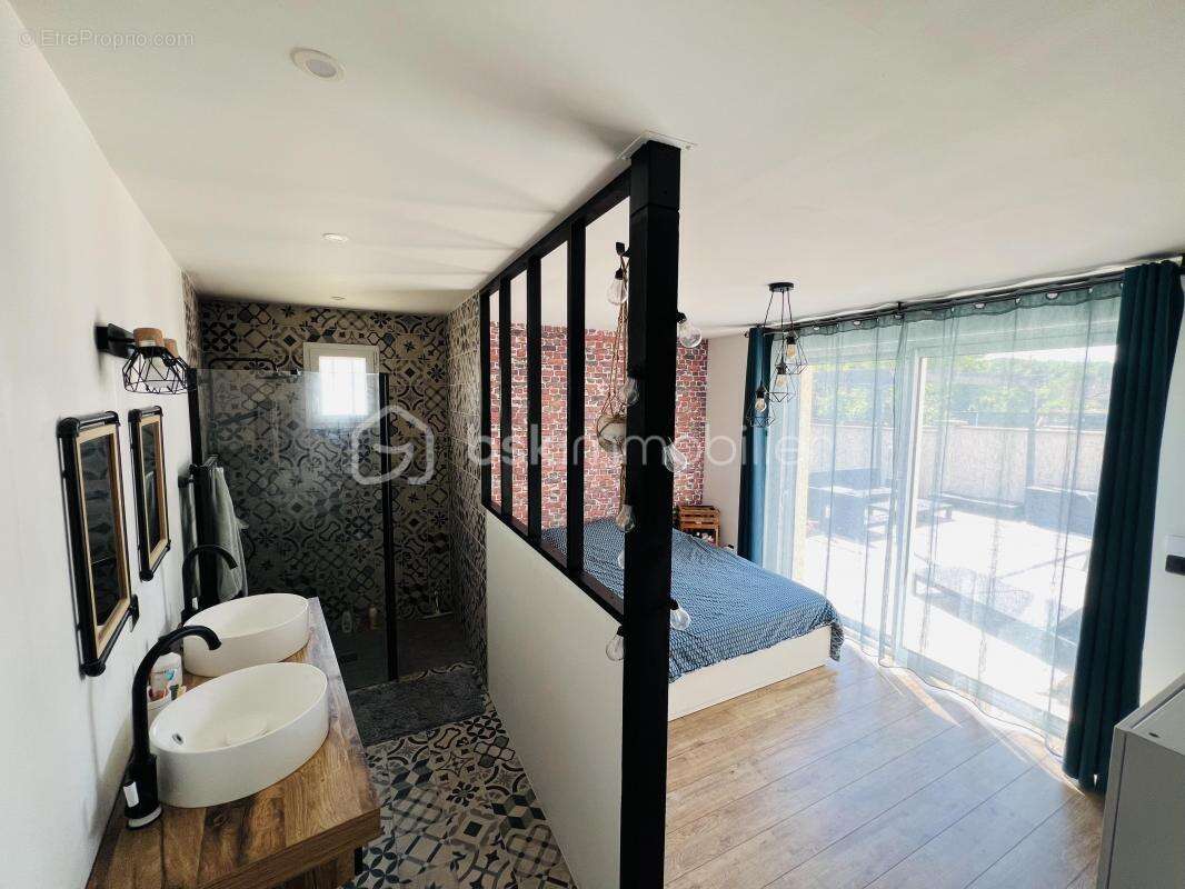 Maison à SAINT-GERMAIN-LES-ARPAJON