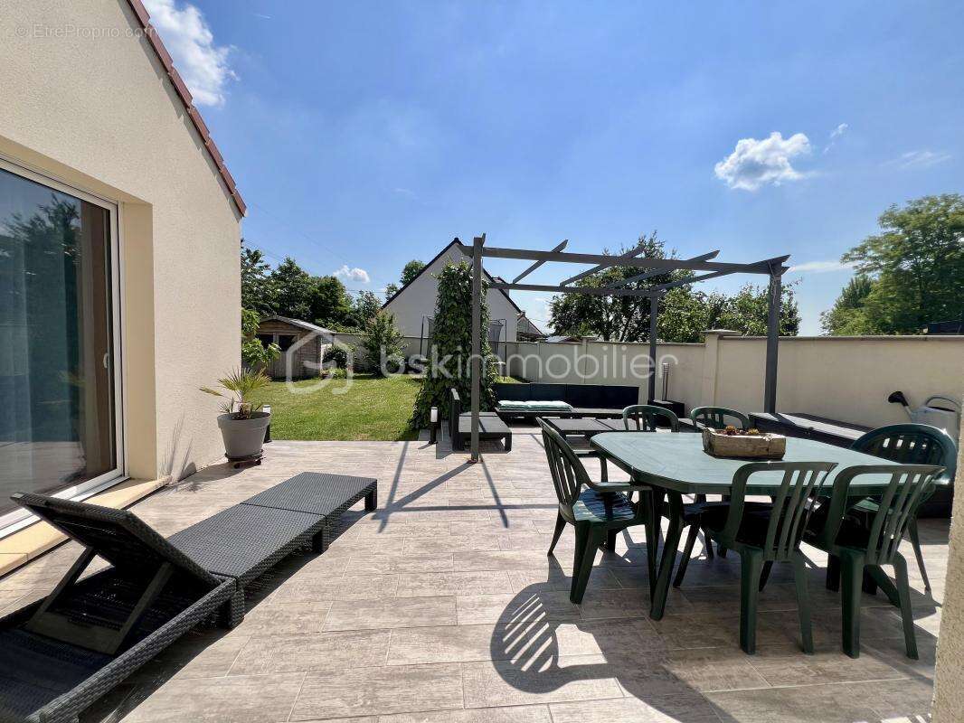 Maison à SAINT-GERMAIN-LES-ARPAJON