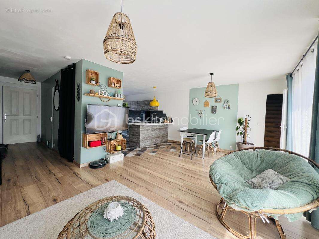 Maison à SAINT-GERMAIN-LES-ARPAJON