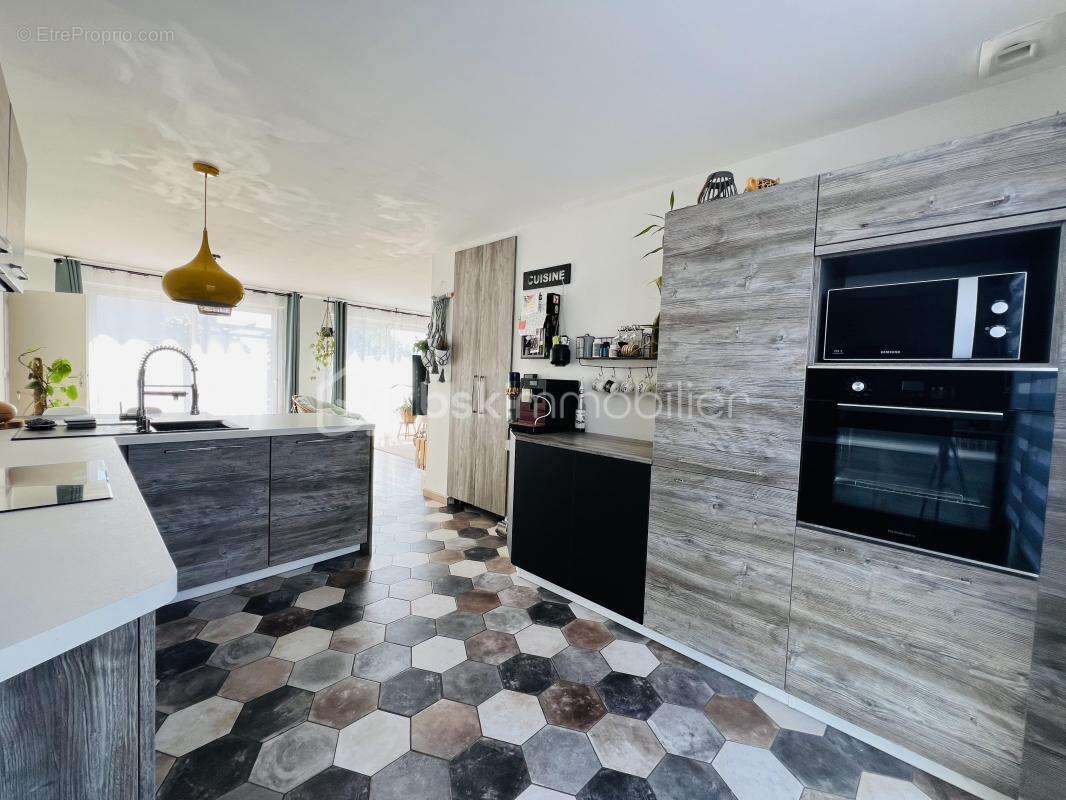 Maison à SAINT-GERMAIN-LES-ARPAJON