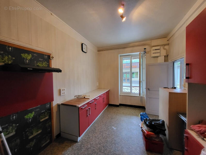 Maison à CHATEAUNEUF-LES-BAINS