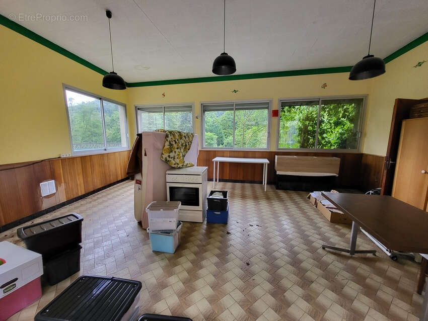 Maison à CHATEAUNEUF-LES-BAINS