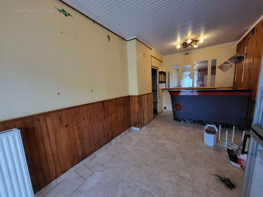 Maison à CHATEAUNEUF-LES-BAINS