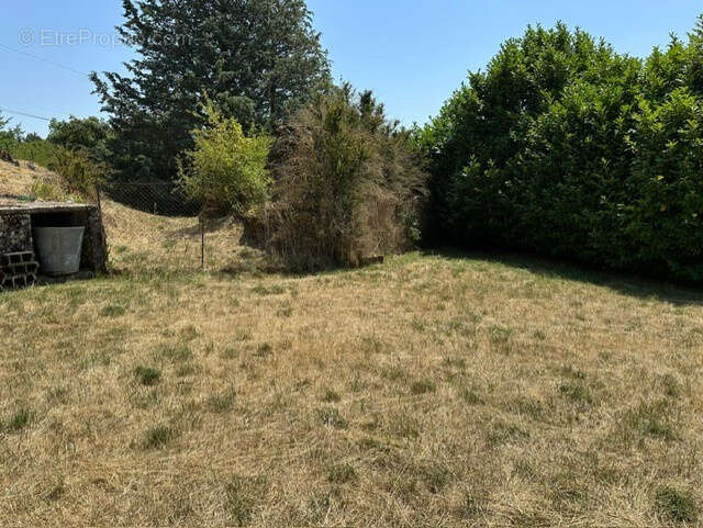 Terrain à LE CAYLAR