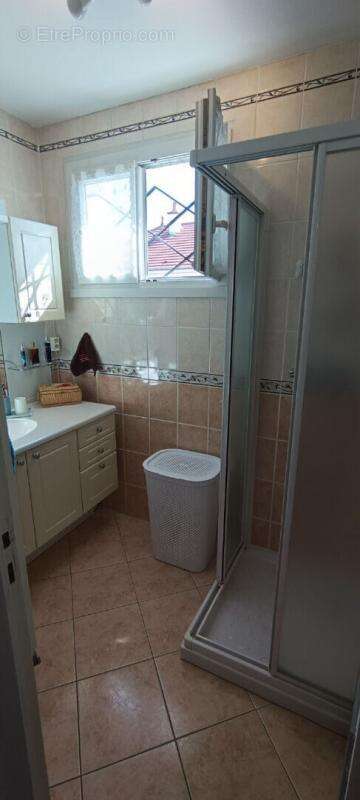 Maison à VARENNES-VAUZELLES