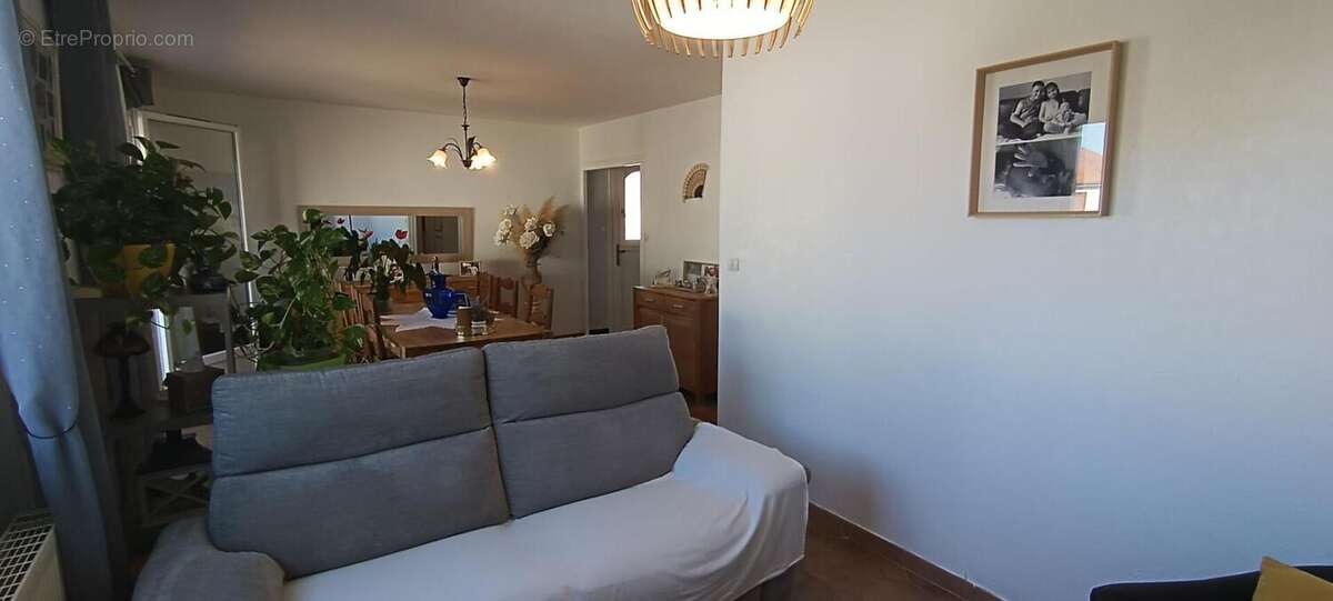 Maison à VARENNES-VAUZELLES