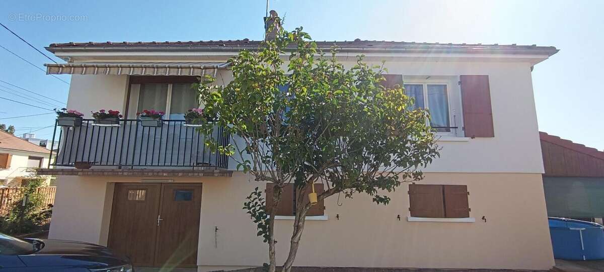 Maison à VARENNES-VAUZELLES