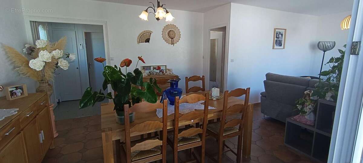 Maison à VARENNES-VAUZELLES