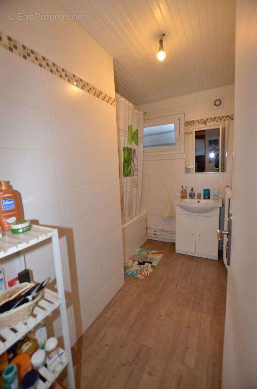 Appartement à SAINTE-GENEVIEVE-DES-BOIS