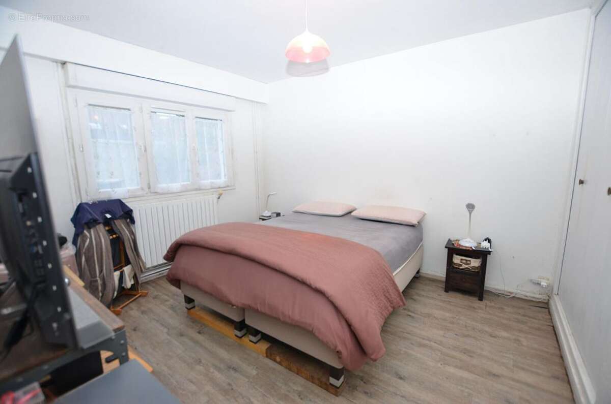 Appartement à SAINTE-GENEVIEVE-DES-BOIS