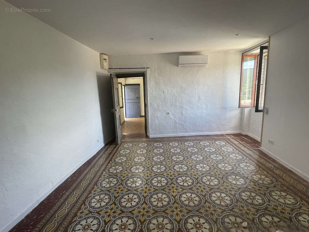 Maison à MOLIERES-SUR-CEZE