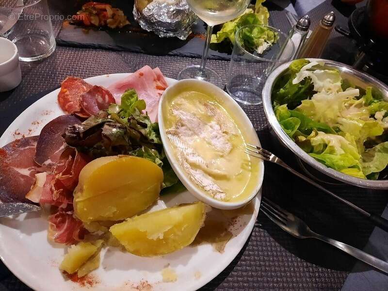 Commerce à SAINT-LARY-SOULAN