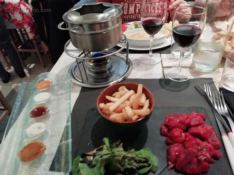 Commerce à SAINT-LARY-SOULAN