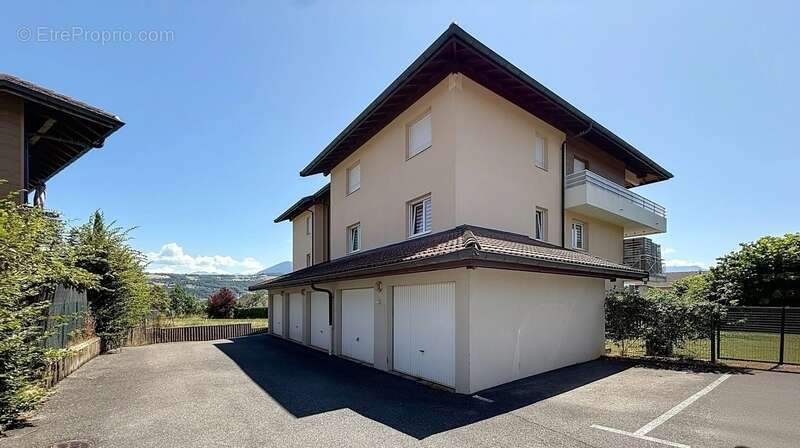 Appartement à SCIENTRIER