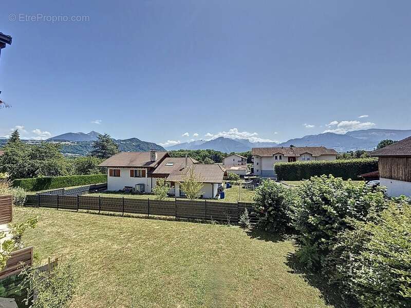 Appartement à SCIENTRIER