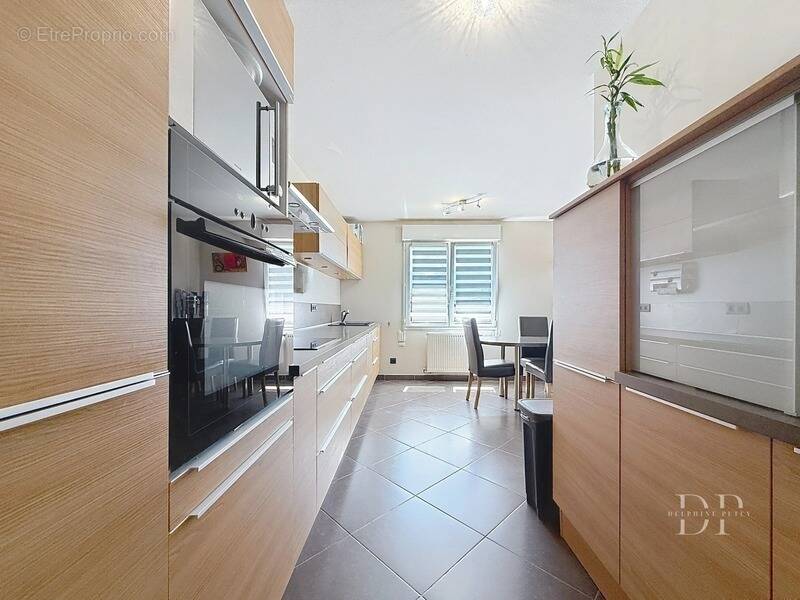 Appartement à SCIENTRIER