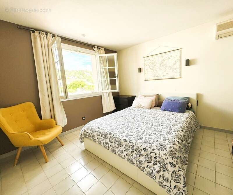 Maison à SAINT-MARTIN-DE-VALGALGUES