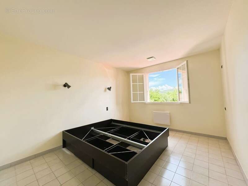 Maison à SAINT-MARTIN-DE-VALGALGUES